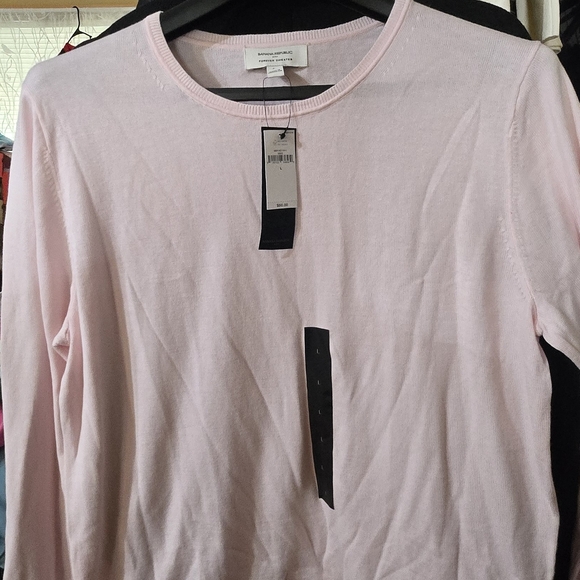 Banana Republic Sweaters - Banana Republic Light Pink Crewneck Sweater